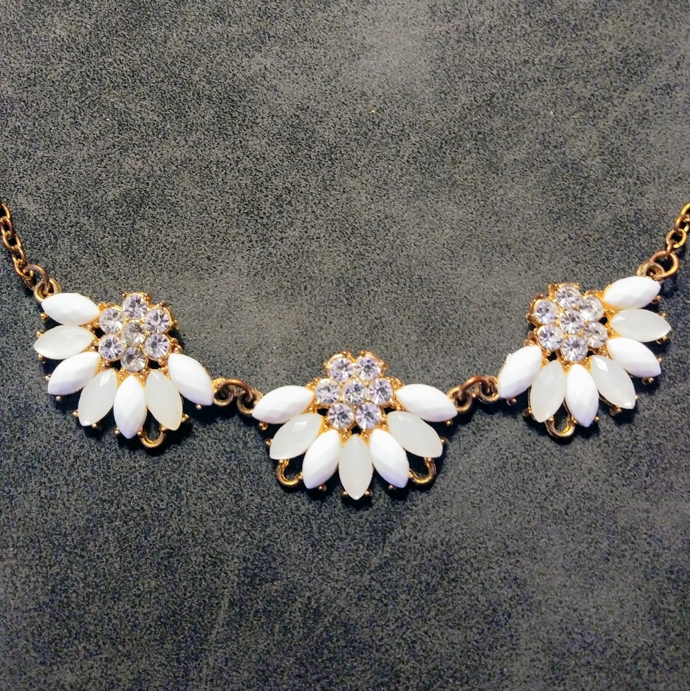 Charming Charlie White Flower Statement Necklace